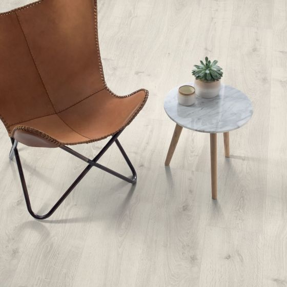 Parchet laminat NatureSense Aqua Long White Bayford Oak 10 mm