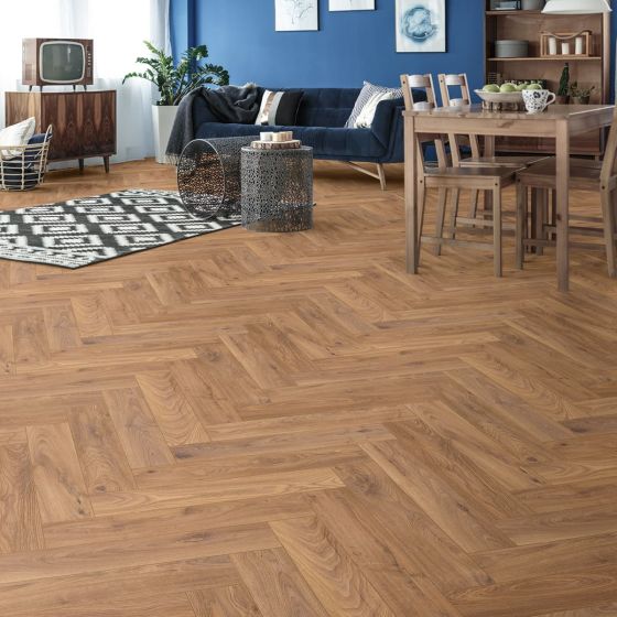 Parchet laminat Eurohome Herringbone Firebrand Oak 8 mm